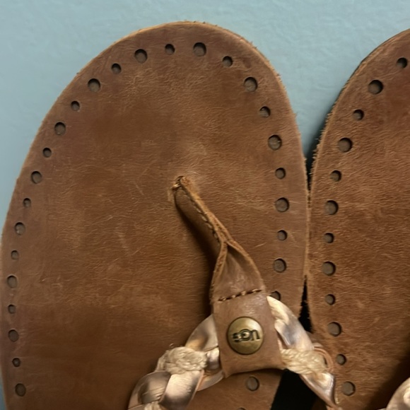 UGG women’s thong slippers size 9 S/N 100-7559 - Picture 15 of 16